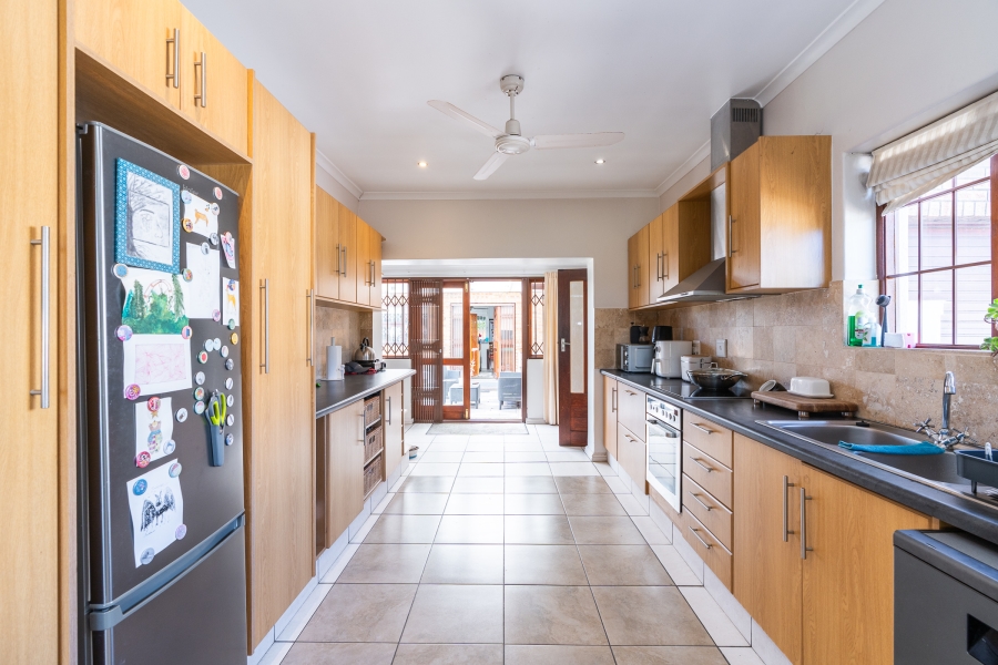 3 Bedroom Property for Sale in Pinelands Western Cape